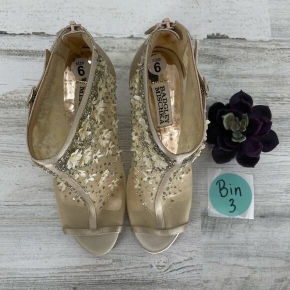 Badgley Mischka NEW Nude Peep Toe Beaded Heels Formal Size 6 - Picture 2 of 9